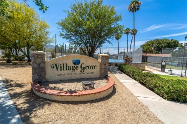 1382 Via Santiago D, Corona, CA 92882