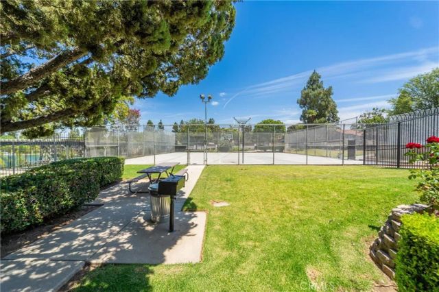 1382 Via Santiago D, Corona, CA 92882