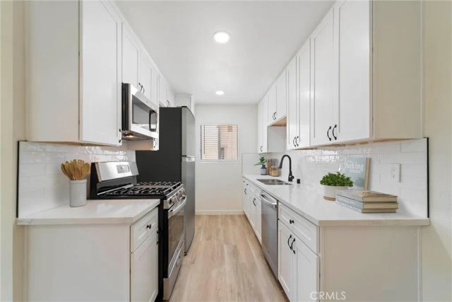 1382 Via Santiago D, Corona, CA 92882