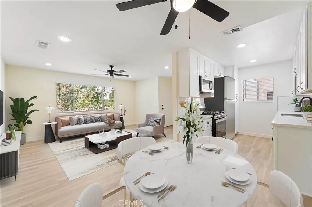 1382 Via Santiago D, Corona, CA 92882