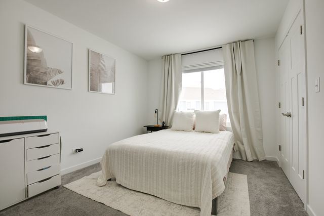 1021 Gillespie Lane, Yorkville, IL 60560