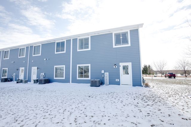 1021 Gillespie Lane, Yorkville, IL 60560