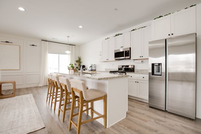 1021 Gillespie Lane, Yorkville, IL 60560