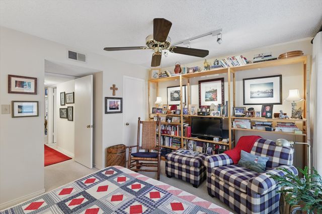 9801 Royal Lane 804, Dallas, TX 75231