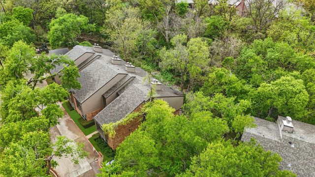 9801 Royal Lane 804, Dallas, TX 75231