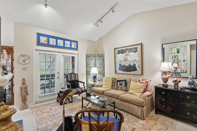 9801 Royal Lane 804, Dallas, TX 75231