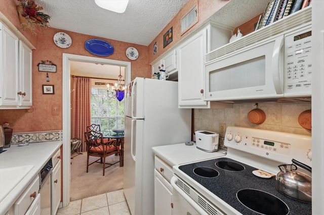 9801 Royal Lane 804, Dallas, TX 75231