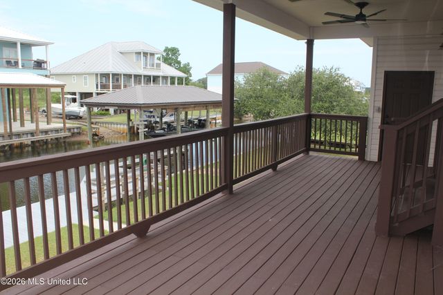 11184 Tahiti Street, Bay Saint Louis, MS 39520