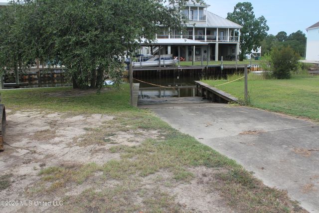 11184 Tahiti Street, Bay Saint Louis, MS 39520
