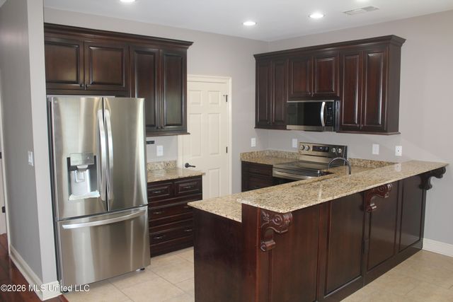 11184 Tahiti Street, Bay Saint Louis, MS 39520