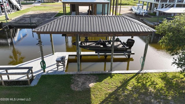 11184 Tahiti Street, Bay Saint Louis, MS 39520