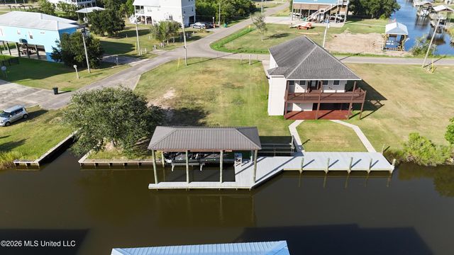11184 Tahiti Street, Bay Saint Louis, MS 39520