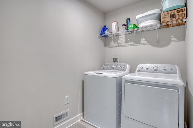 401 ALEZACH DR, Dover, DE 19901