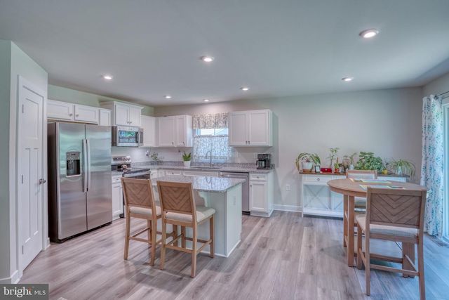 401 ALEZACH DR, Dover, DE 19901