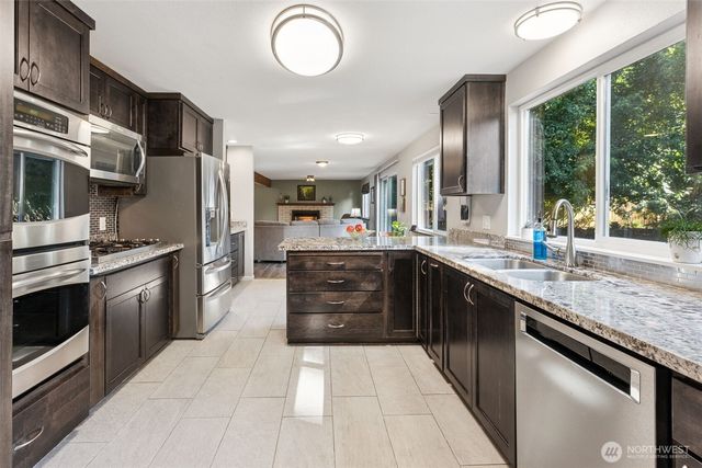 15213 103rd Avenue Ct E, Puyallup, WA 98374