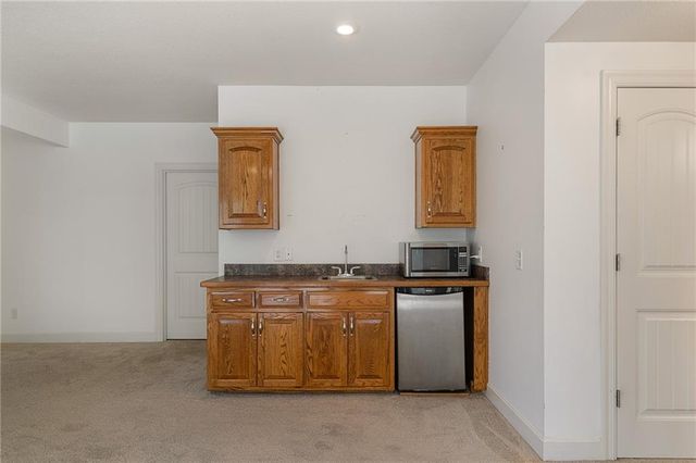 15613 White Drive, Belton, MO 64012