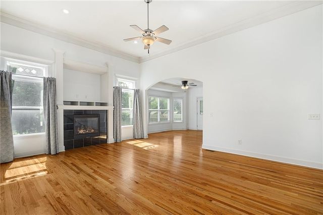 15613 White Drive, Belton, MO 64012