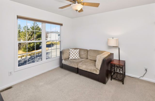 3625 Brook Run Drive, Des Moines, IA 50317