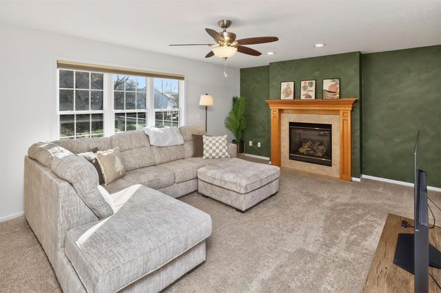 3625 Brook Run Drive, Des Moines, IA 50317