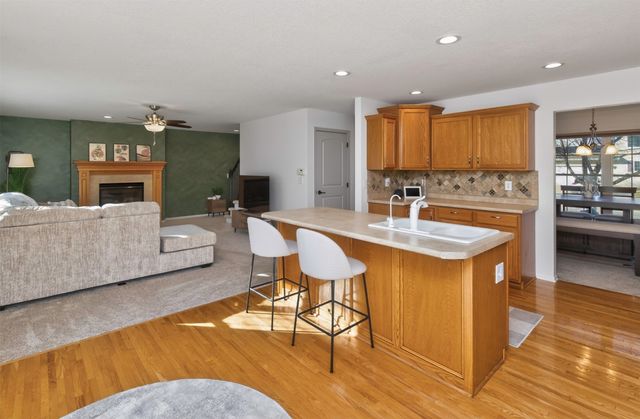 3625 Brook Run Drive, Des Moines, IA 50317