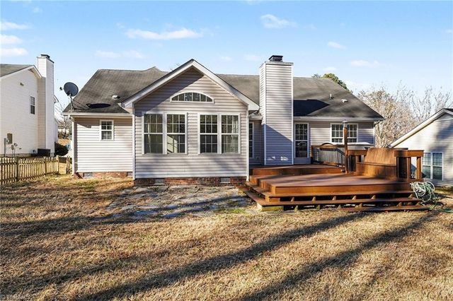 1609 Hargrove Drive, Mcleansville, NC 27301