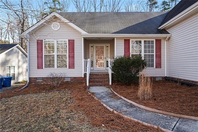 1609 Hargrove Drive, Mcleansville, NC 27301