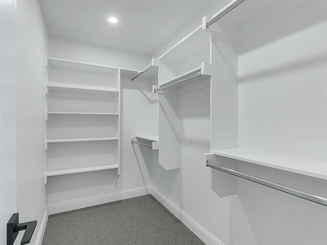 6704 E Northwest Highway, Dallas, TX 75231