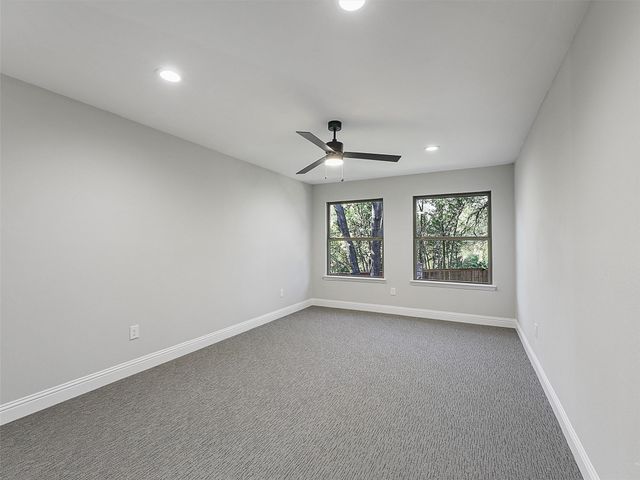 6704 E Northwest Highway, Dallas, TX 75231