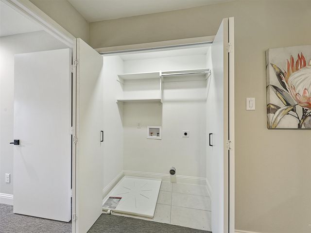 6704 E Northwest Highway, Dallas, TX 75231