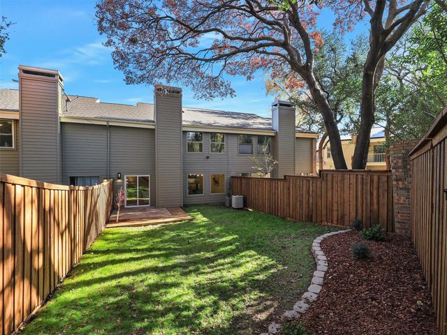 6704 E Northwest Highway, Dallas, TX 75231