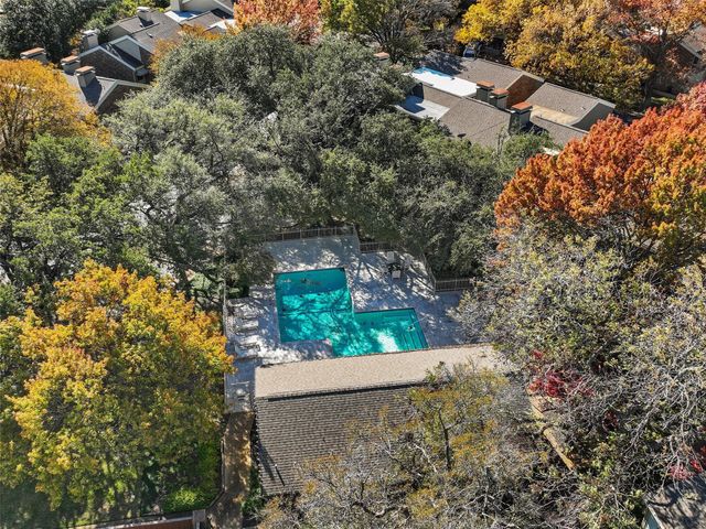 6704 E Northwest Highway, Dallas, TX 75231