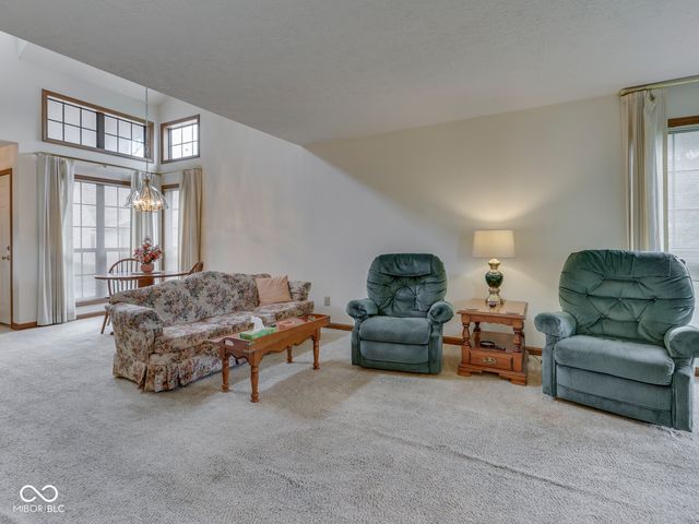 602 Cielo Vista Drive 602, Greenwood, IN 46143