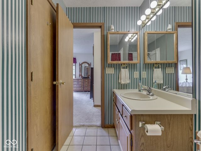 602 Cielo Vista Drive 602, Greenwood, IN 46143