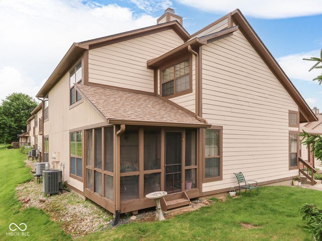 602 Cielo Vista Drive 602, Greenwood, IN 46143