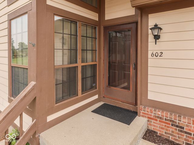 602 Cielo Vista Drive 602, Greenwood, IN 46143