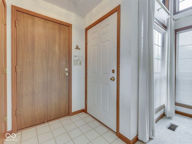 602 Cielo Vista Drive 602, Greenwood, IN 46143