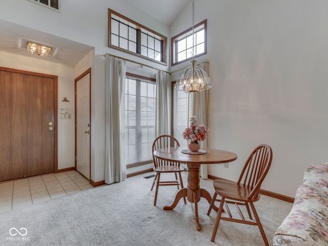 602 Cielo Vista Drive 602, Greenwood, IN 46143