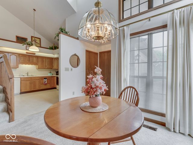 602 Cielo Vista Drive 602, Greenwood, IN 46143