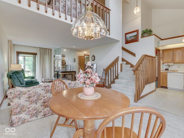 602 Cielo Vista Drive 602, Greenwood, IN 46143
