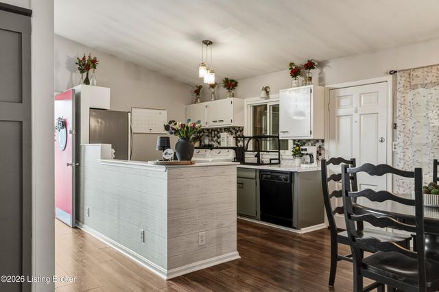 1822 Wickham Way, Louisville, KY 40223