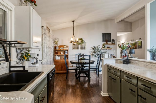 1822 Wickham Way, Louisville, KY 40223