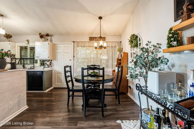 1822 Wickham Way, Louisville, KY 40223