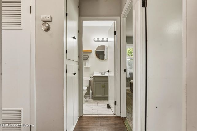 1822 Wickham Way, Louisville, KY 40223
