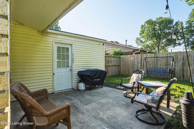 1822 Wickham Way, Louisville, KY 40223