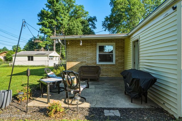 1822 Wickham Way, Louisville, KY 40223