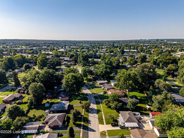 1822 Wickham Way, Louisville, KY 40223