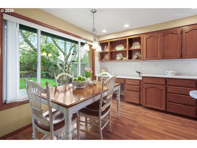 1476 Ne STILE Dr, Hillsboro, OR 97124