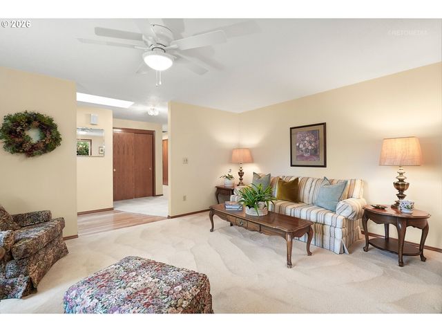 1476 Ne STILE Dr, Hillsboro, OR 97124