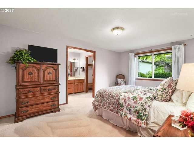 1476 Ne STILE Dr, Hillsboro, OR 97124