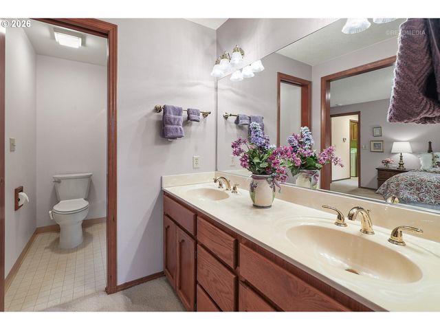 1476 Ne STILE Dr, Hillsboro, OR 97124